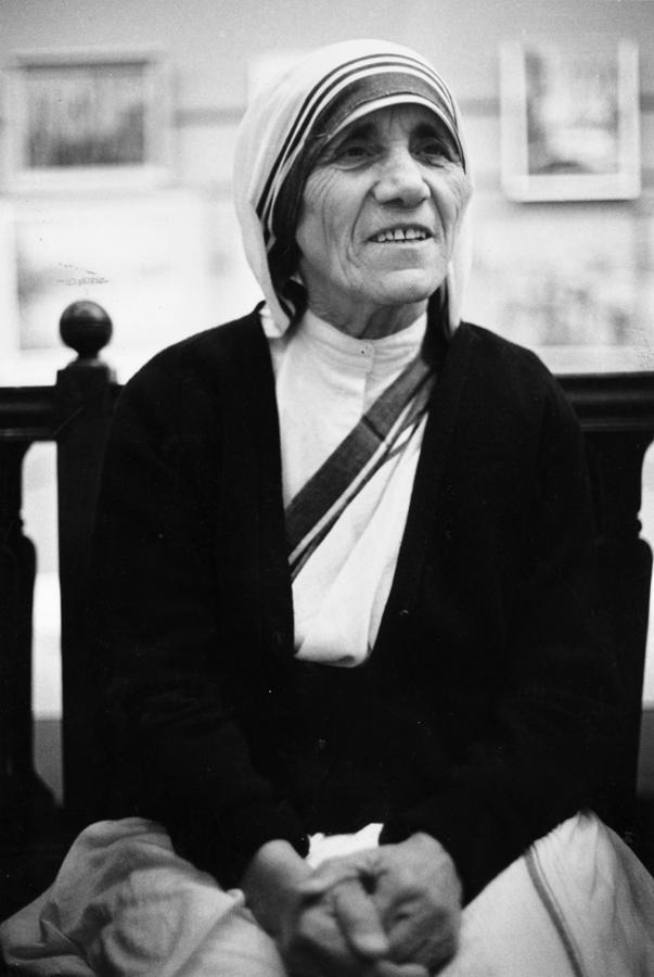 Teresa de Calcuta, monja católica y misionera de la caridad en Calcuta 1950. Obtuvo el Premio Nobel de la Paz en 1979