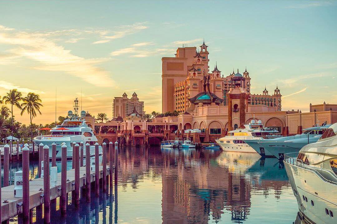 Atlantis Bahamas: 189.000 seguidores en Instagram. Una ciudad dentro de la ciudad de las Bahamas. Compras, snorkel, degustaciones... una infinidad de planes sin moverte. Foto: @atlantisbahamas