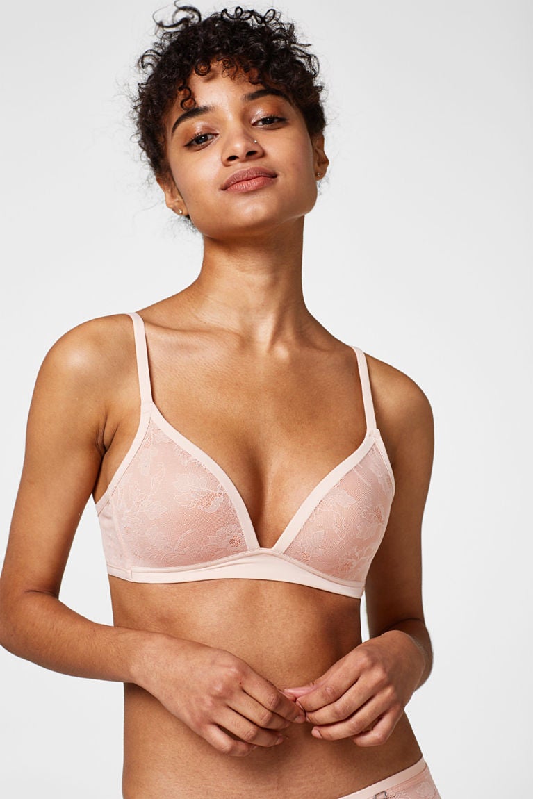 Sujetador rosa pastel sin aros y con relleno de Espirit. Precio: 39,99 euros.