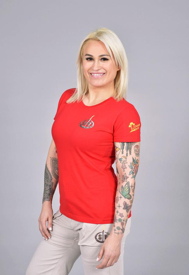 Isabel Castell, que se dio a conocer gracias a un posado para la revista 'Interviú', entre los concursantes de 'Supervivientes 2018'.