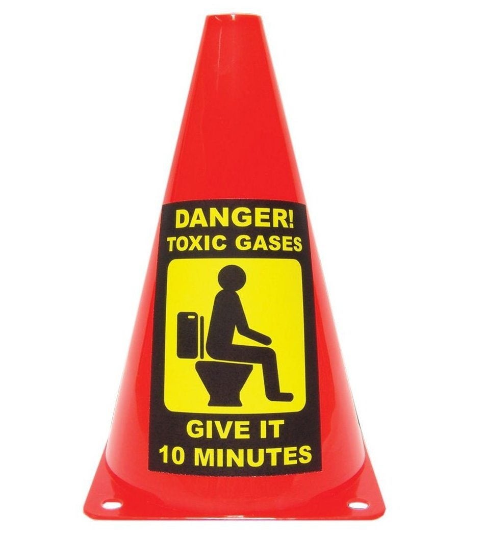Señal anti-gases tóxicos que no puede faltar en el baño. De regalos.es por 6,90 euros.