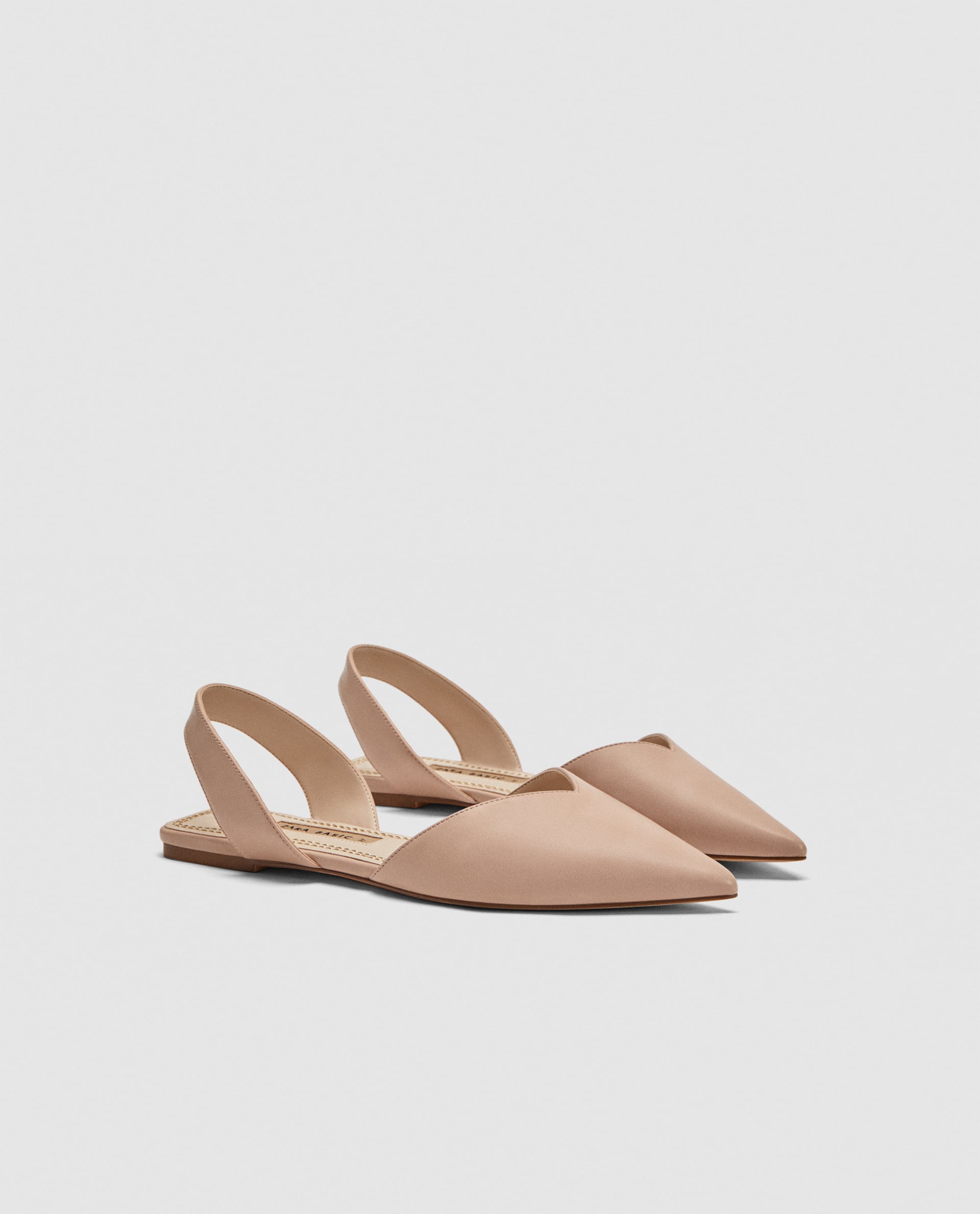 Perfectas para tu día a día, pero también para poner una sutil nota de color (y mucha comodidad) a tu look de novia. Son de Zara, y solo cuestan 19.95 euros.