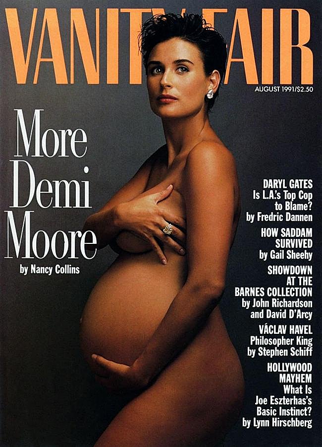 No hay duda de que fue pionera en hacer una portada embarazada desnuda. La portada de Demi Moore para 'Vanity Fair' en 1991, fotografiada por Annie Leibovitz, es la más icónica de esta galería.