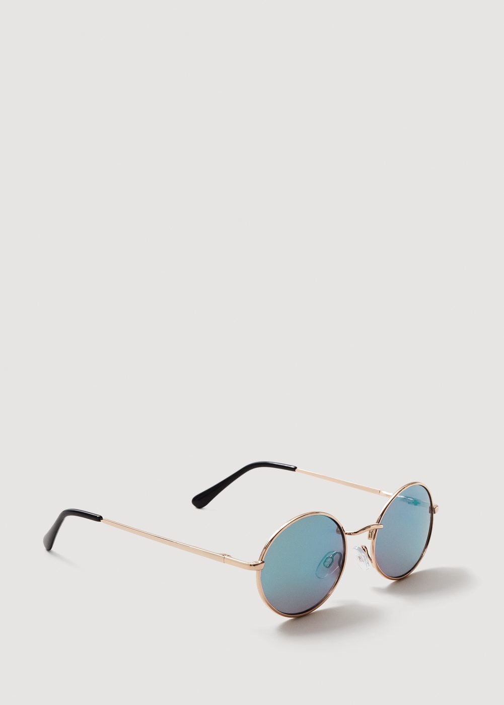 Gafas de sol retro de Mango: 15,99 euros.