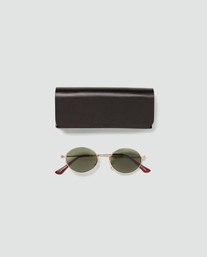Gafas ovaladas metálicas de Zara: 15,95 euros.