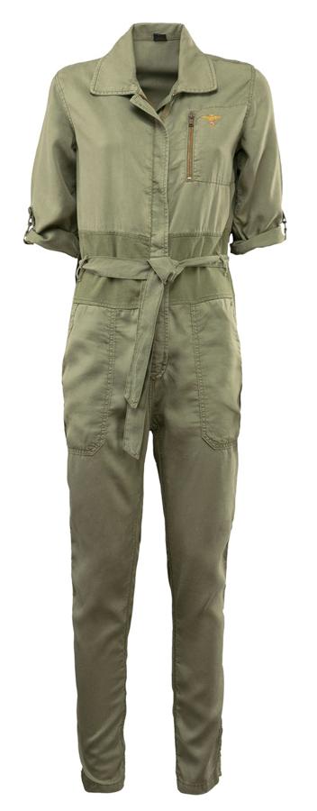 El monopantalón vuelve a tomar fuerza esta primavera y se ve en múltiples versiones, aunque las más demandadas son las que se inspiran en la indumentaria militar y en la Fórmula 1.