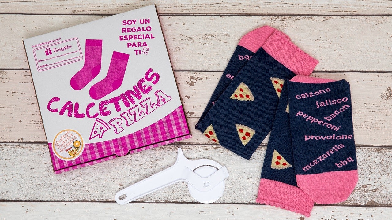 Para las mamás que adoran la pizza estos calcetines son su complemento favorito para las noches de cocina italiana. 10.90€