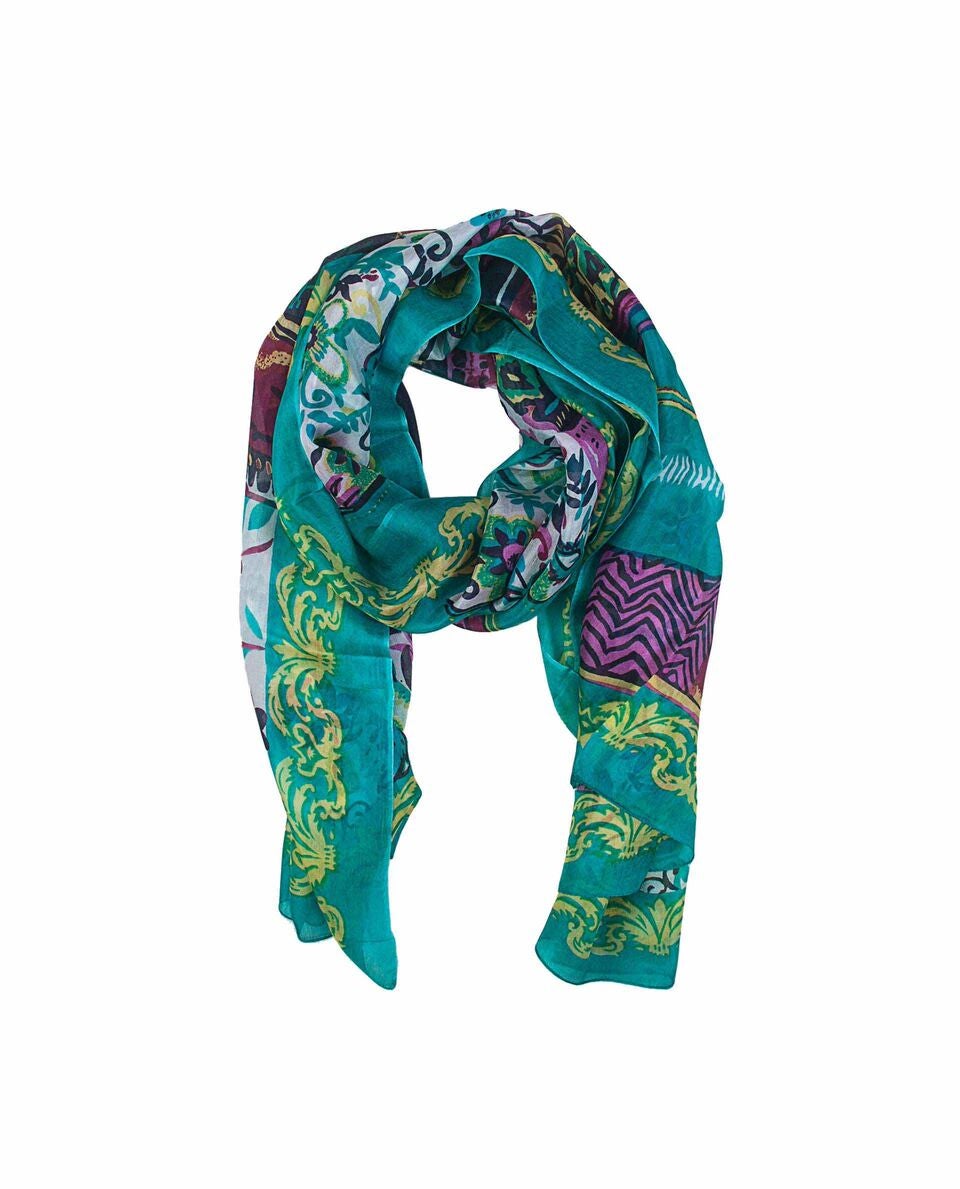 Fular de seda estampado floral de Secretos de India. (34,90 euros)