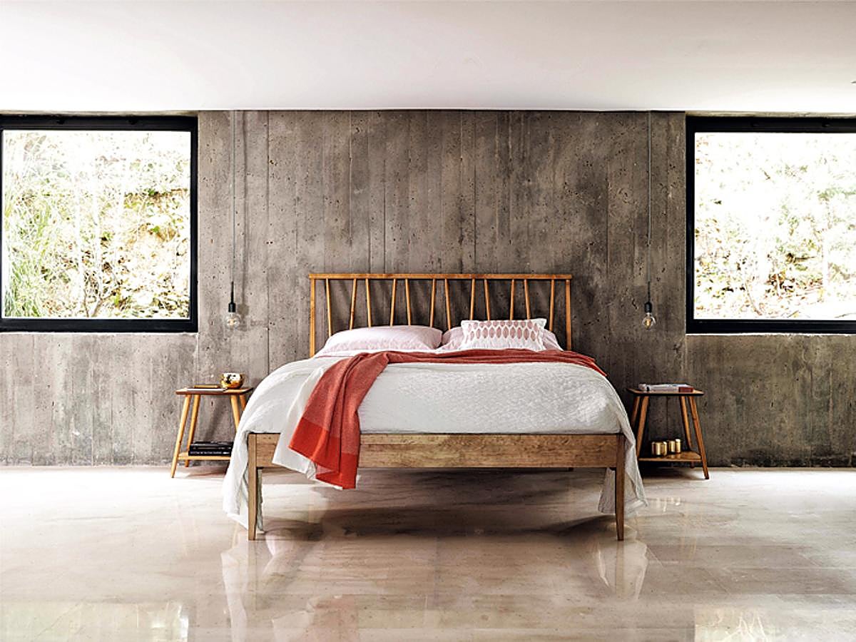 Room, la nueva firma decorativa de El Corte Inglés, cuenta con piezas y muebles que se suman a este credo. Arriba: dormitorio de la firma Room, de El Corte Inglés.