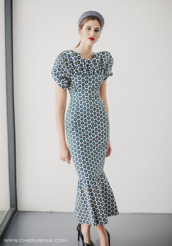 Por muy llena que esté la caseta, cuando llegues con este vestido todo el mundo te va a mirar.