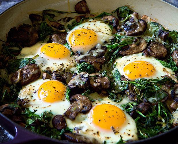 Revuelto de espinacas, huevos y champiñones. ¡Una delicia!