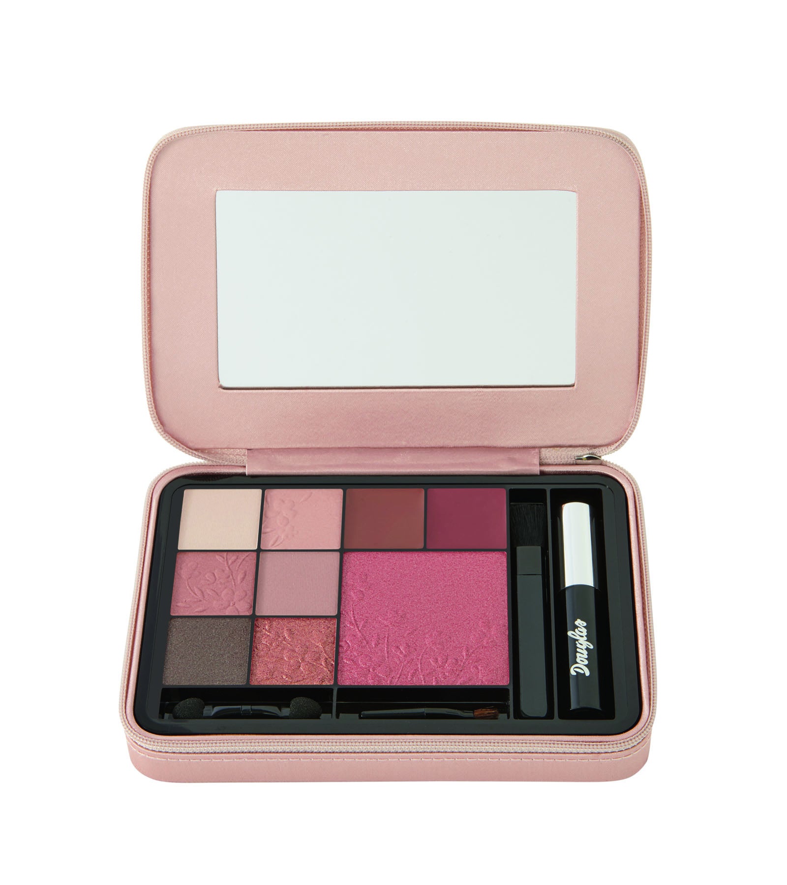 Un estuche que contiene una completa paleta compuesta por 6 sombras de ojos diseñadas para un look nude, 2 labiales, 1 colorete en polvo, 1 pincel y 1 máscara negra. Gracias a su tamaño mini, se puede llevar a cualquier parte. (17,99€)