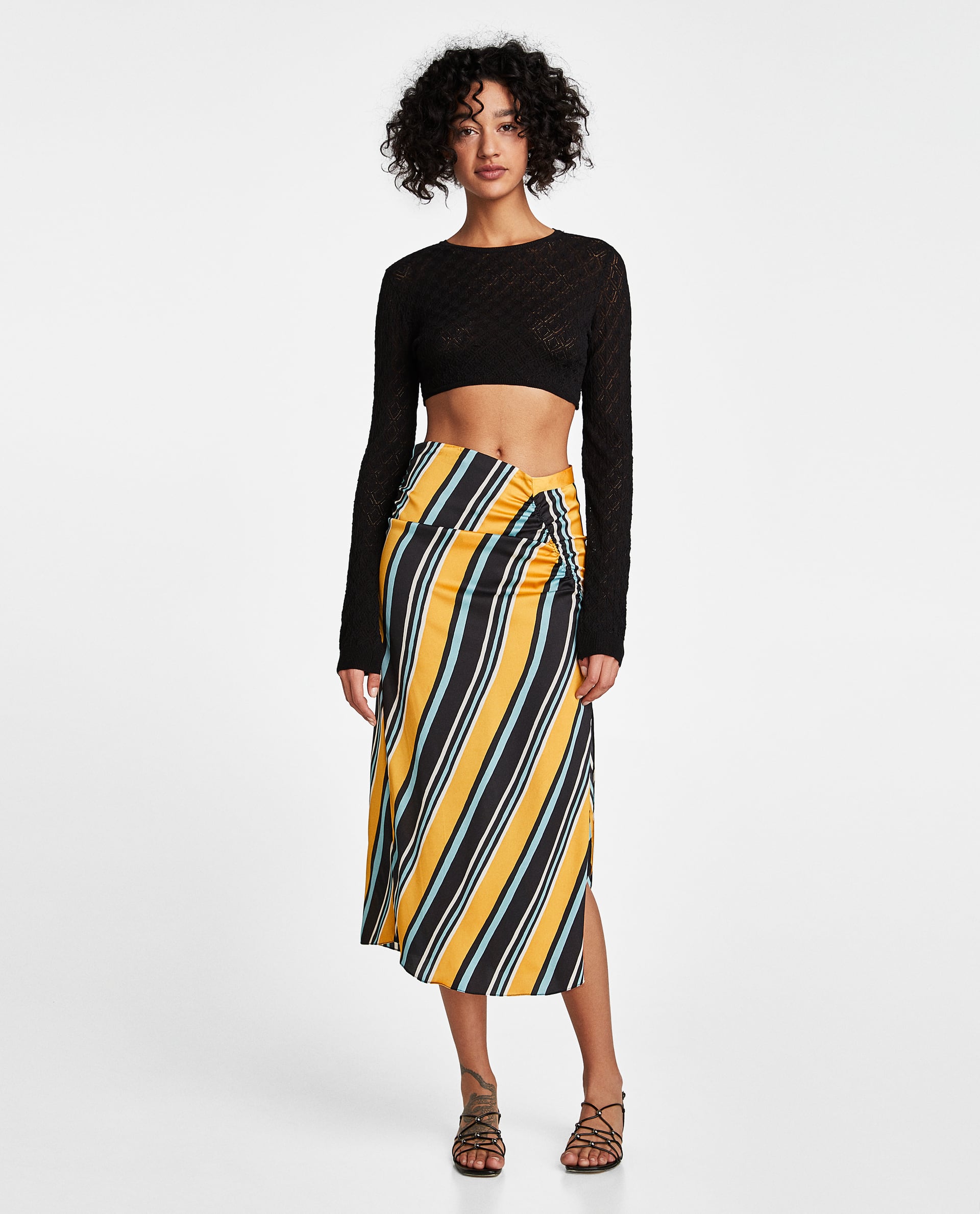 Falda pareo a rayas de Zara: 29,95 euros.