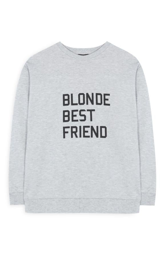 Sudadera gris con eslogan de Primark: 8 euros.