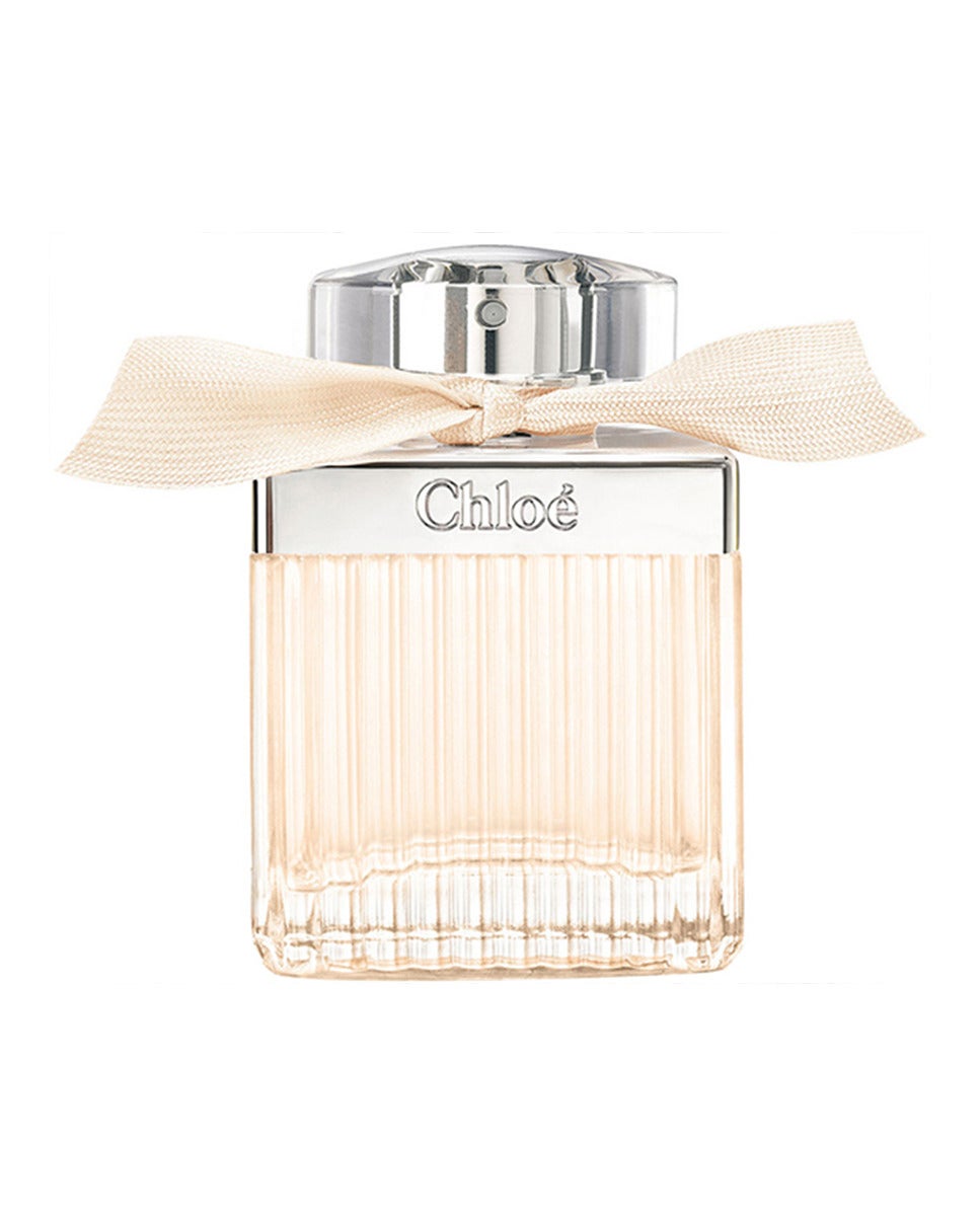 Femenina, elegante, natural, sexy, romántica, tierna… La rosa se encuentra en el corazón de este perfume. Además la fusión de magnolia y peonía es como una combinación de polvo y miel en la piel. Vibra con un acorde amaderado, un toque de ámbar gris y una nota de cedro (56€, vapo 30ml, en Sephora)