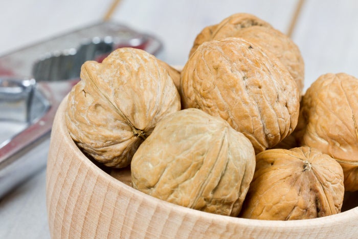 Nueces: Otros de los beneficios de este tipo de alimentos es que también ayudan a prevenir trombos o coágulos.