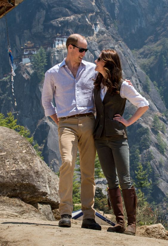 Ambos fueron estudiantes en la Universidad de St. Andrews y allí fue donde se conocieron, en 2003. Guillermo le propuso matrimonio en un viaje a Kenya y se casaron el 29 de abril de 2011.