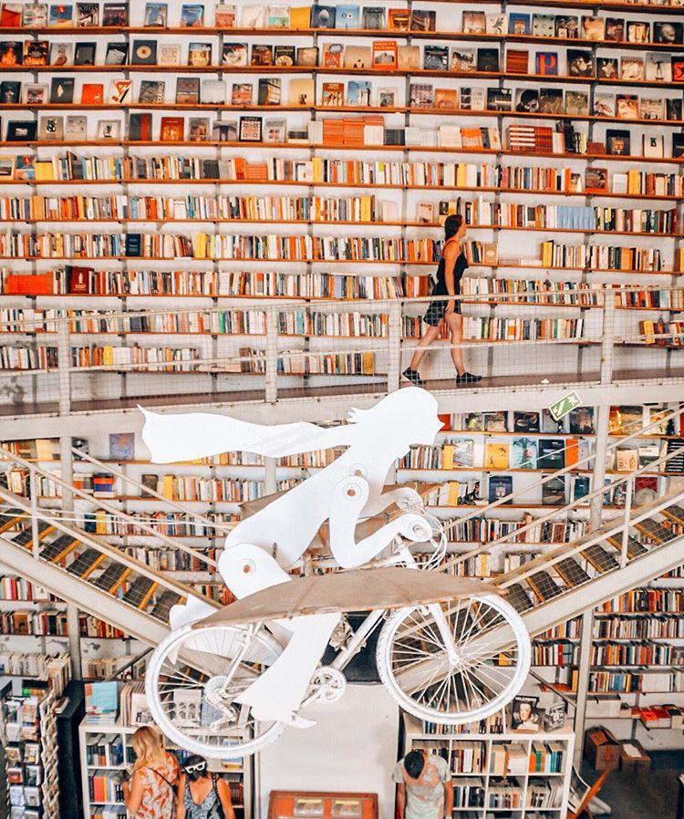 Livraria Ler Devergar, en la R.¡ua Rodrigues de Faria, 103, de Lisboa.