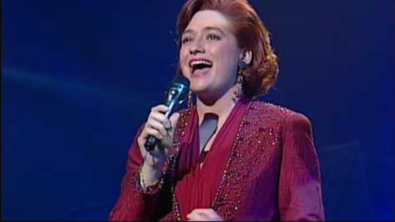 1993: Irlanda de nuevo gana Eurovisión de la mano de Niamh Kavanagh con su canción 'In your eyes'.