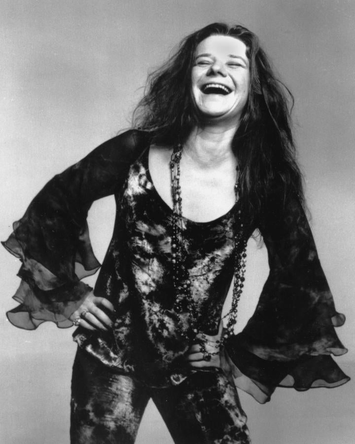 Y con Janis Joplin llegó el 'tie die', ese estampado desteñido que se volvió a poner de moda en los 90 y esta temporada también hemos rescatado.