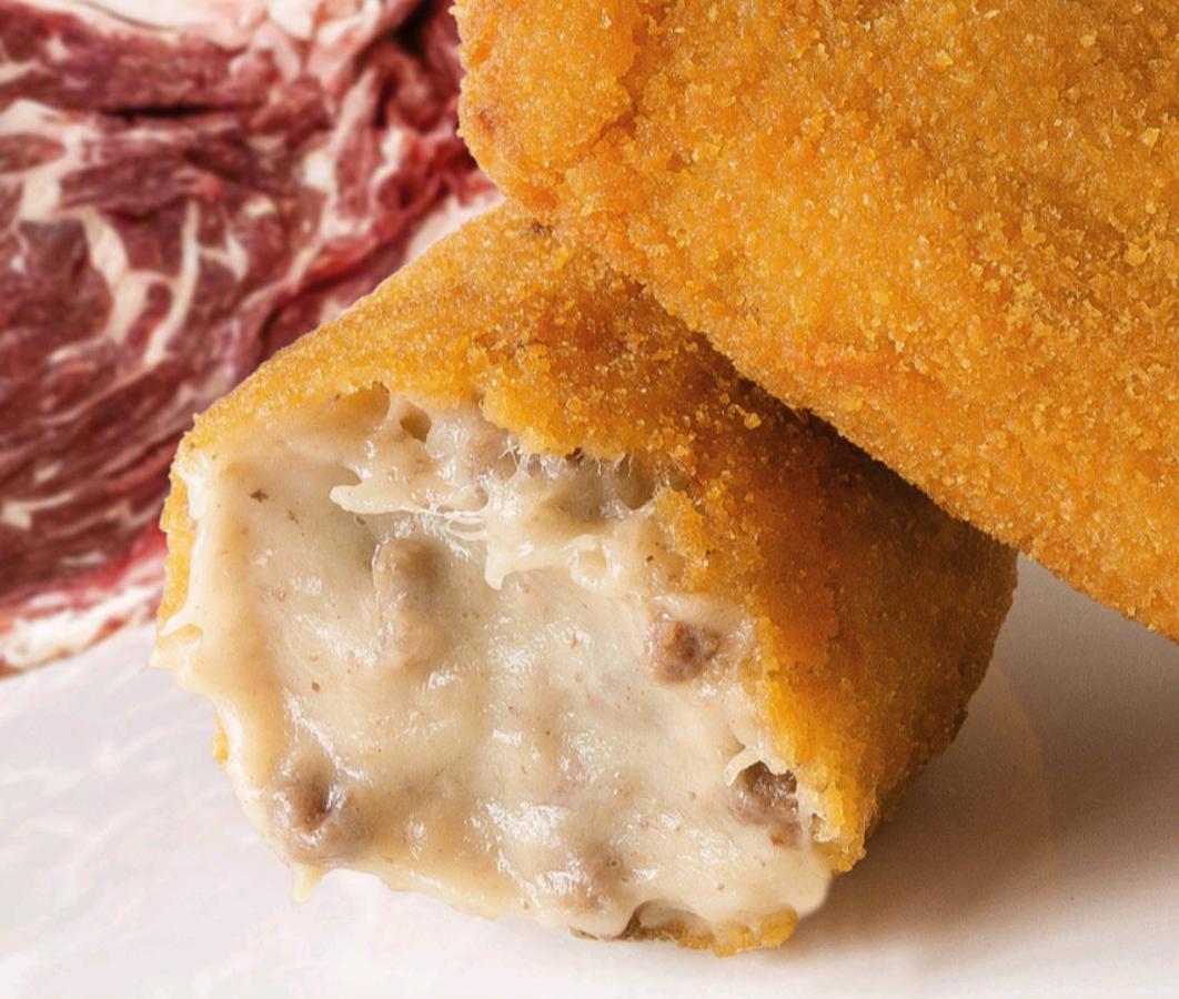 Croqueta y presumida nos conquista con su nombre, pero sobre todo, con sus 'croquetas de la abuela', con receta tradicional, bechamel elaborada con leche fresca de caserío y sabores que van desde las clásicas de jamón o pollo a deliciosos bocados de  chuletón, centollo o queso Idiazábal .