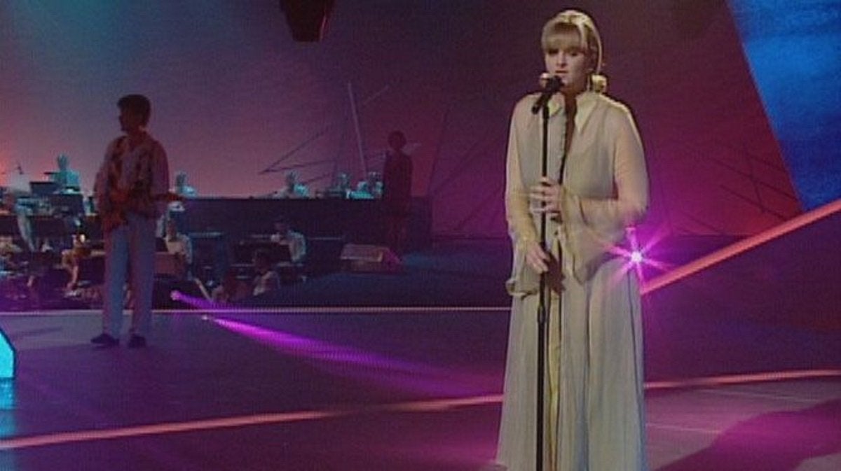 Así fue el vestido de Bárbara Dex, la belga que ganó el premio a la peor vestida en 1993.