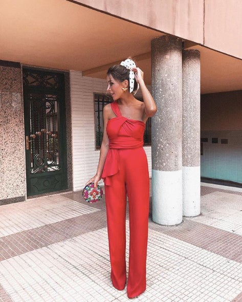 Rocio Osorno con mono de Mango. Nos parece ideal para ser la invitada perfecta o para ir a algún evento importante.