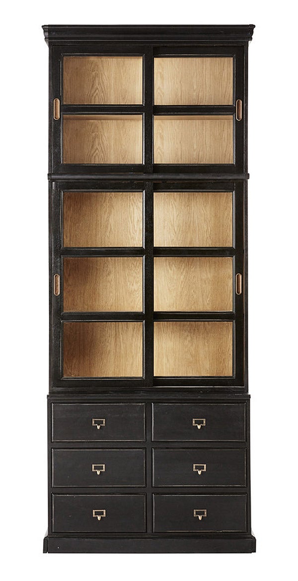 El shabby chic se resiste a desaparecer. Esta colección se llama Versailles y permite ampliar la librería con distintos módulos.