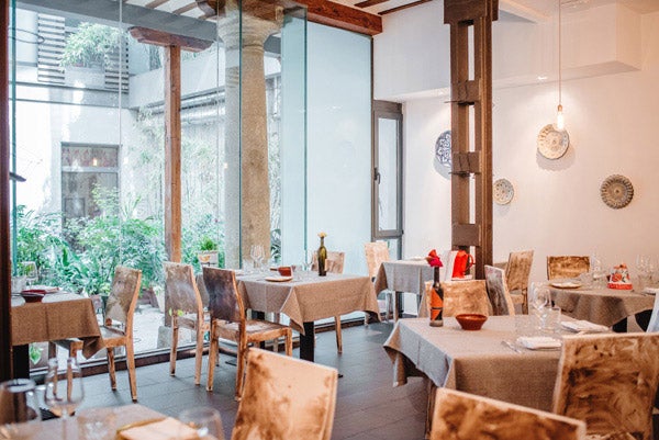 La Malaje  en la calle Relatores, 20, en Madrid, esconde sorpresas para el día de la madre. Con un menú especial, Manu Urbano te acercará a una experiencia gastronómica única con sabores del sur.