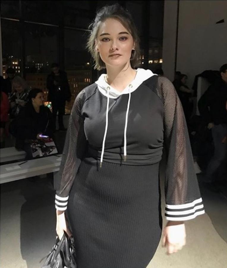 Jennie Runk tiene más de 43 mil seguidores y se dio a conocer como modelo de tallas grandes al ser elegida como imagen de la campaña de baño para 'H&M' en 2013, junto a Beyoncé.