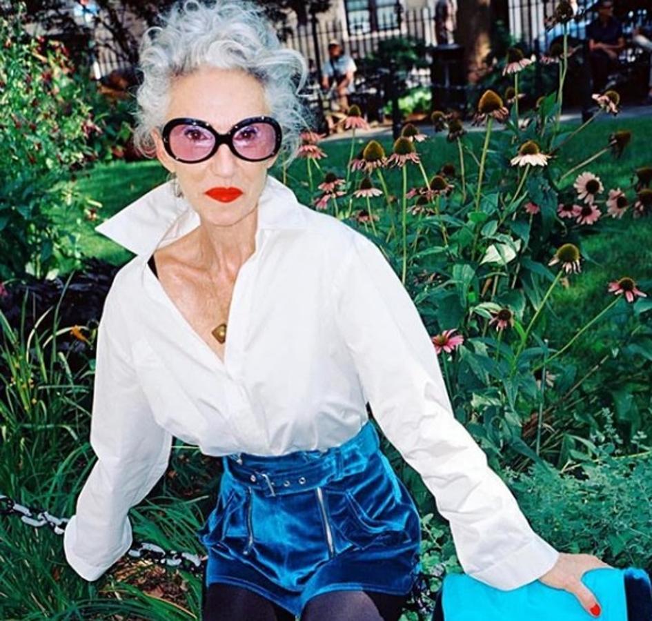 Linda Rodin comenzó su carrera en el mundo 'beauty', cuando creó el famoso Olio Lusso, un aceite que promete hacer maravillas en la piel. Se ha convertido en una auténtica gurú de la belleza y con su marca Rodín continúa creando productos caseros de calidad. Cuenta ya con 225 mil seguidores en Instagram.