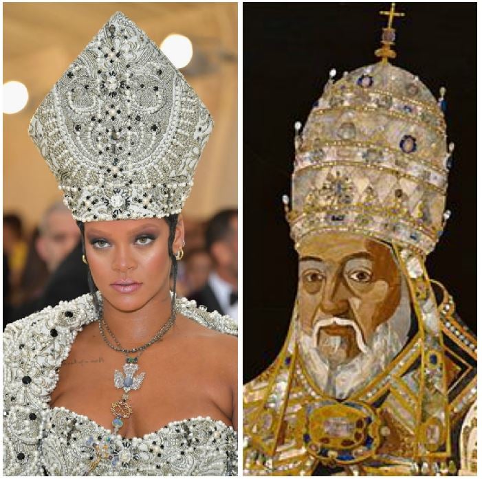 Rihanna y el Papa Clemente VIII. Este mosaico en el que el Papa Clemente VIII lleva su tiara papal conecta perfectamente con el 'lookazo' con mitra de Margiela para Rihanna.
