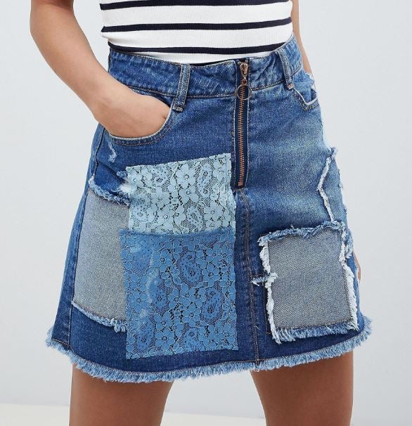 Minifalda desestructurada con parches de Asos: 48,99 euros.