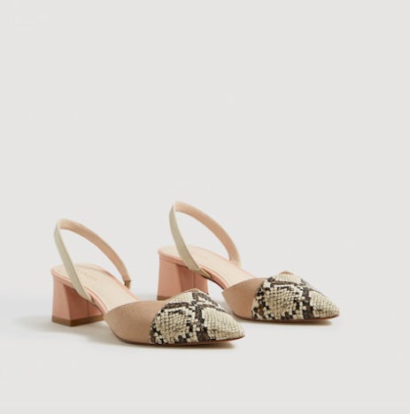 Zapato destalonado combinado de Mango: 29,99 euros.