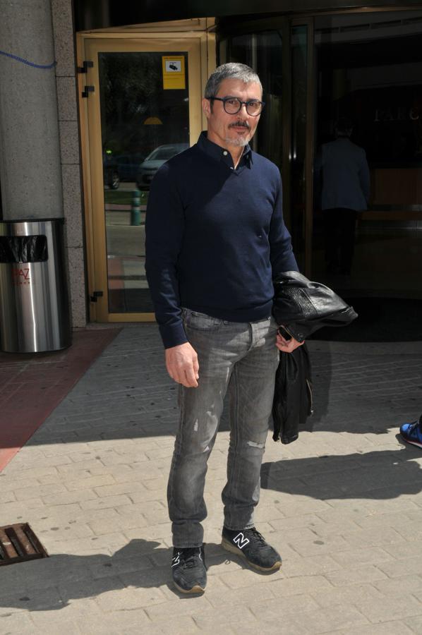 Ángel Pardo se despedía de Antonio Mercero acudiendo a su capilla ardiente.