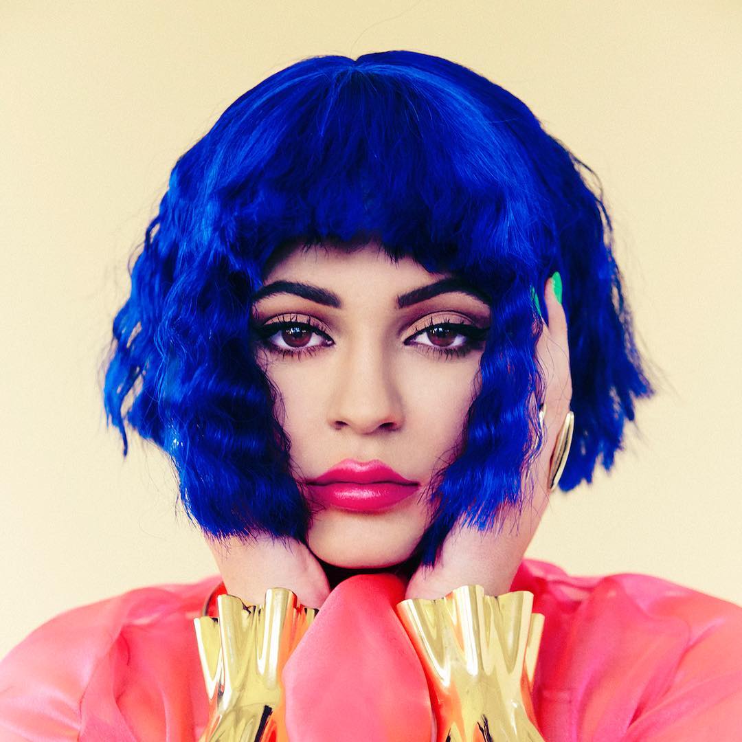 No es muy habitual que Kylie admita juegos de tipo conceptual, como este que llevó su imagen a un territorio pop totalmente insperado.