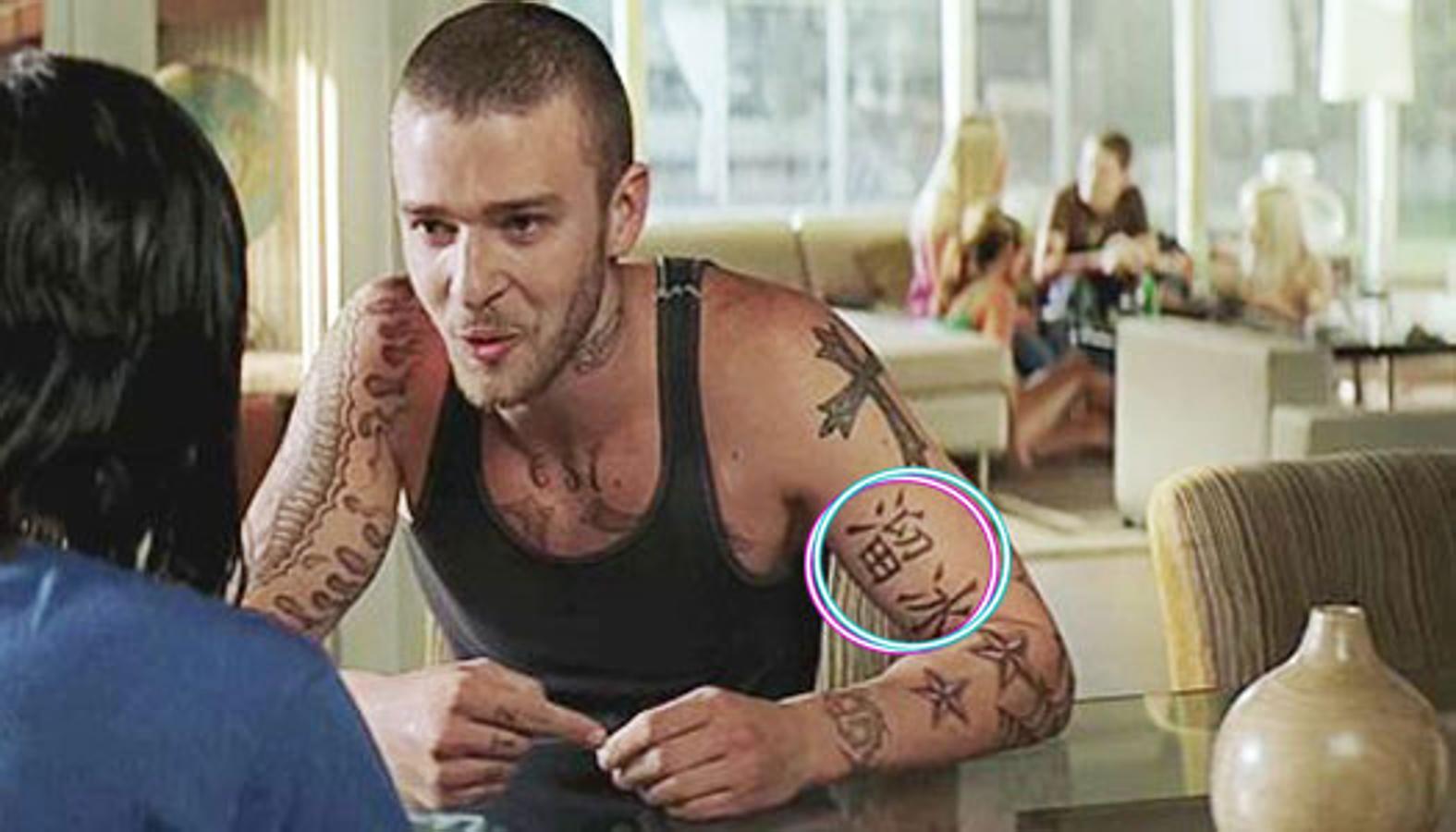 El tatuaje chino que lleva sobre su bíceps izquierdo es temporal, puesto que se lo puso para su personaje en la película 'Alpha Dogs'. Tampoco se trata de una falta de ortografía sino más bien de una frase sin sentido ya que su traducción en ese idioma es 'patinaje sobre hielo'.