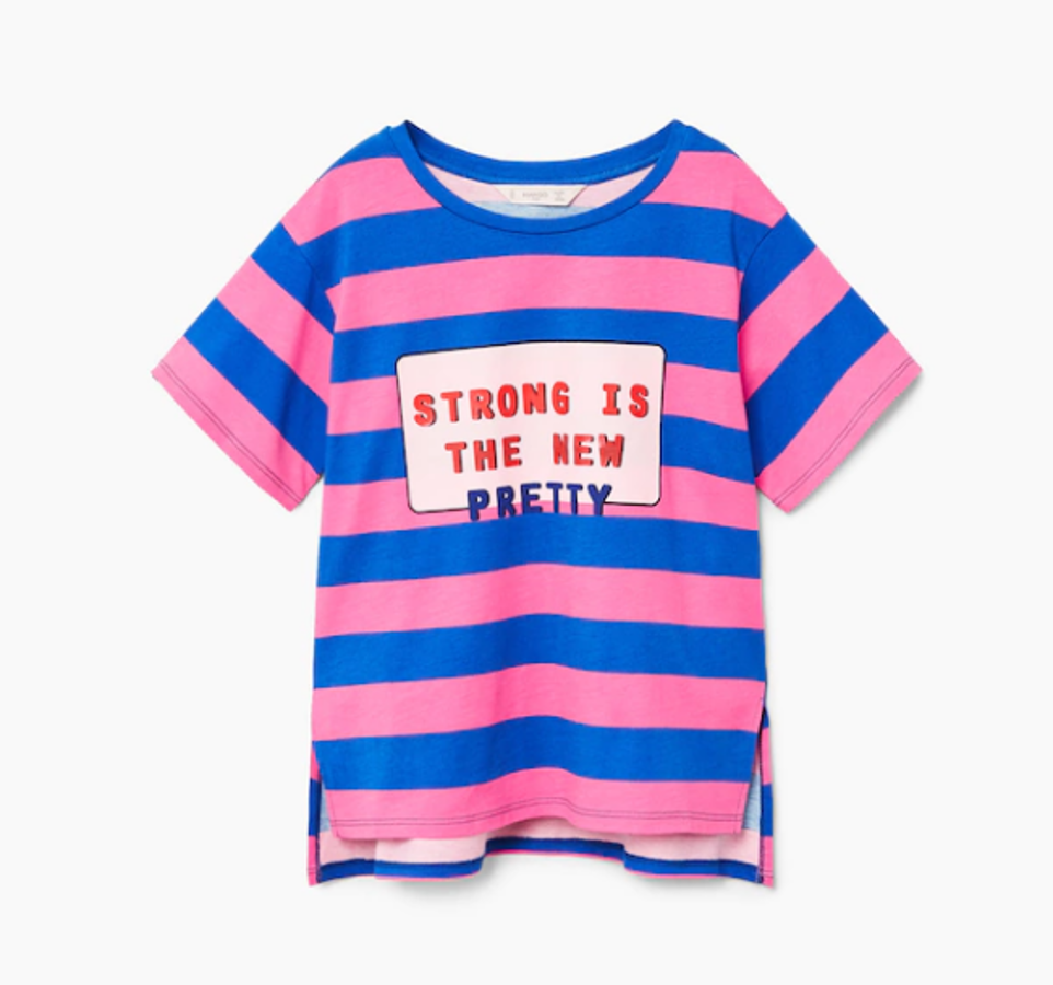 Los textos de las camisetas de niñas también lanzan mensajes positivos. No se nos ocurre una lección mejor