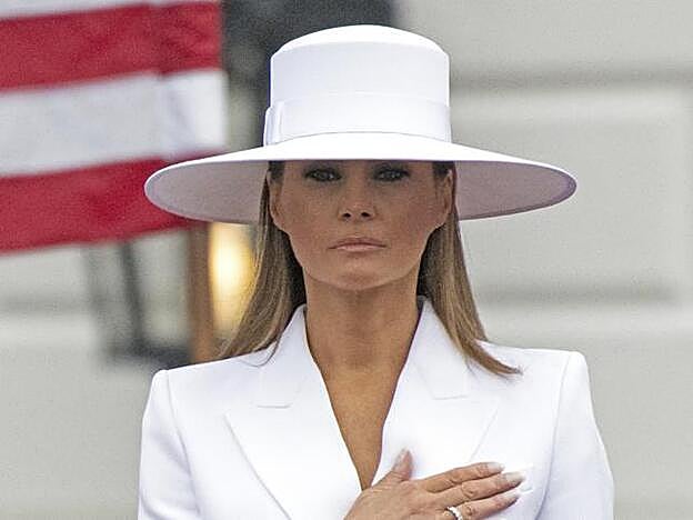 Melania Trump, con un sombrero de Hervé Pierre el pasado abril.
