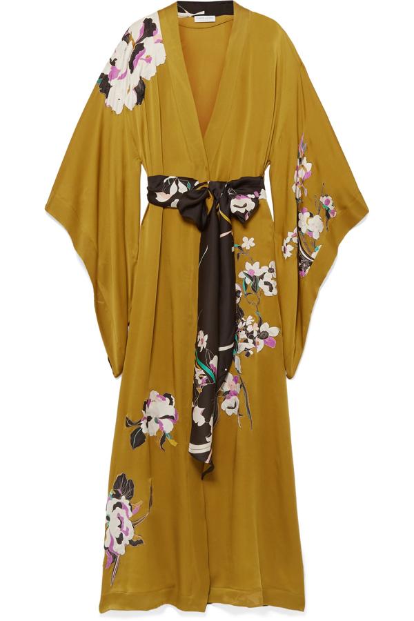 Para sorprender a su marido, no hay gesto más sexy que quitarse lentamente un batín de seda para dejar ver lo que hay debajo. ¿Se atreverá Meghan Markle con uno de inspiración oriental como este?