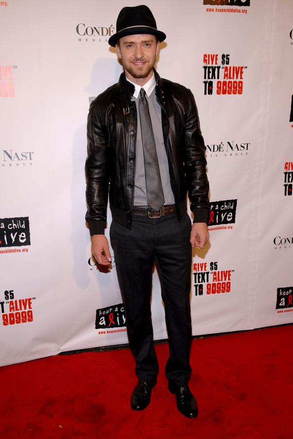 Aún no había dado con el toque final perfecto, pero ya había dejado las camisetas de manga corta para sus paseos por la calle. Un gran cambio en el que ya se atisbaba que había intención de dar un giro.