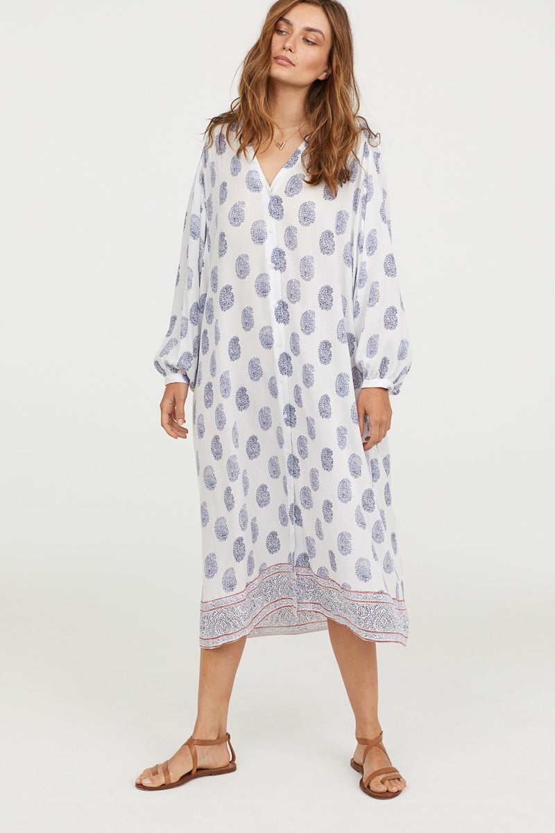 Vestido playero de H&M. Te va a dar mucha rabia cuando veas que ha desaparecido en tu talle. Este vestido va a volar. Precio: 29,99€