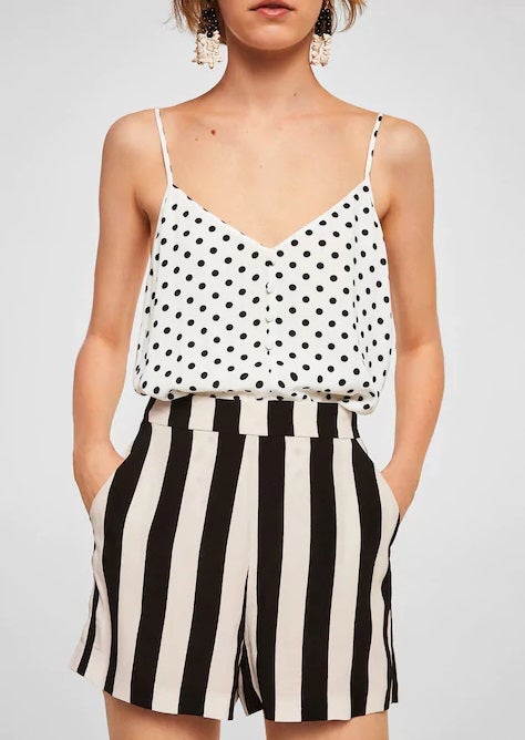 Top fluido, de Mango. Precio: 9,99 euros.