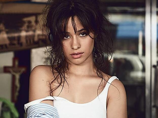 La cantante Camila Cabello para su discográfica.