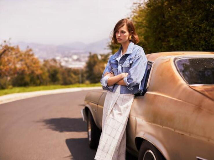 Fotos: Una falda blanca es todo lo que necesitas para resaltar tu moreno este verano