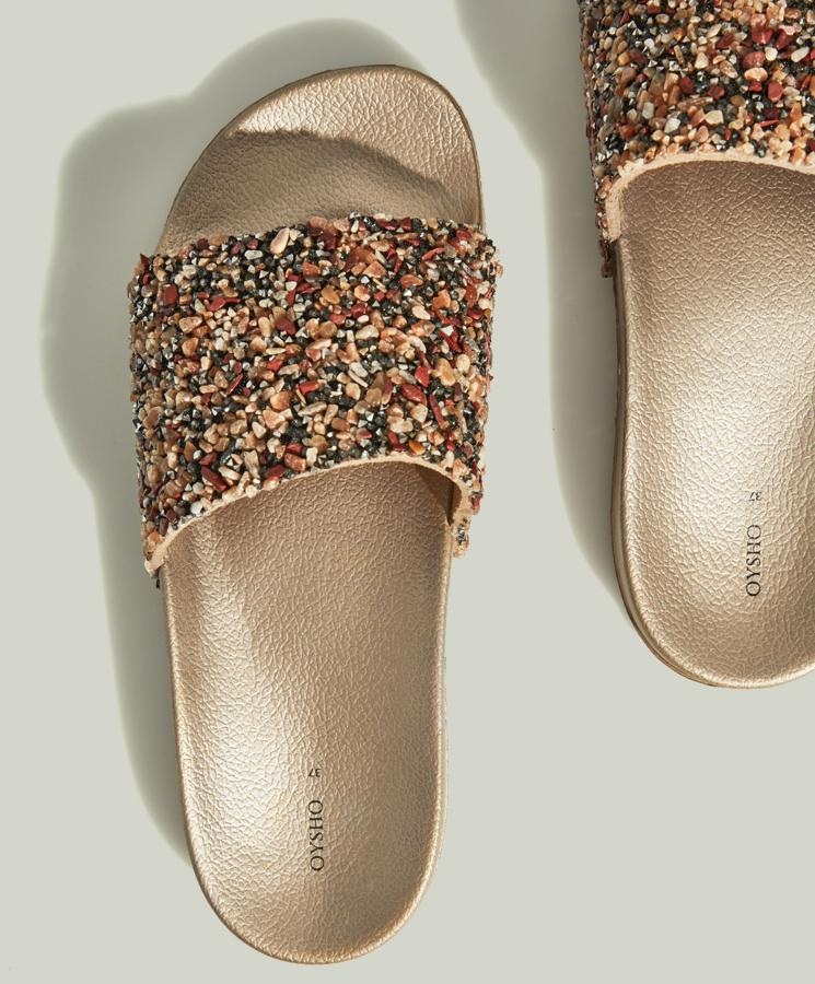 Palas de piedras multicolor de Oysho: 25,99 euros.