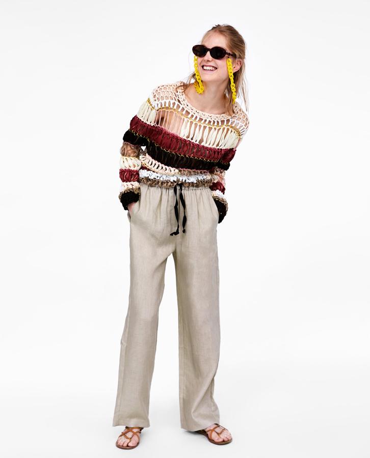 En Zara no solo cuidan de los tejidos que utilizan, también de su web, a la que califican de eco-eficiente y para cuyos envíos utilizan cajas de cartón 100% reciclado.