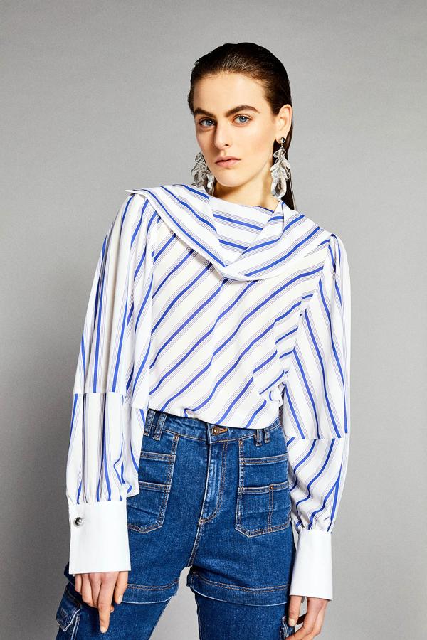 Blusa con rayas de Sfera: 29,99 euros.