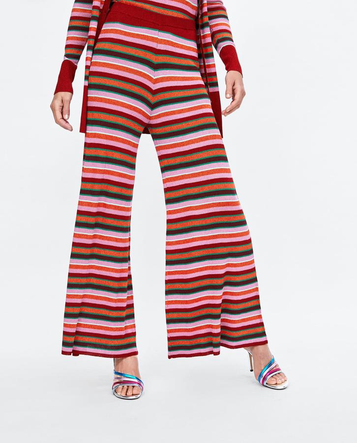 Pantalón de rayas de lino de Zara: 39,95 euros.