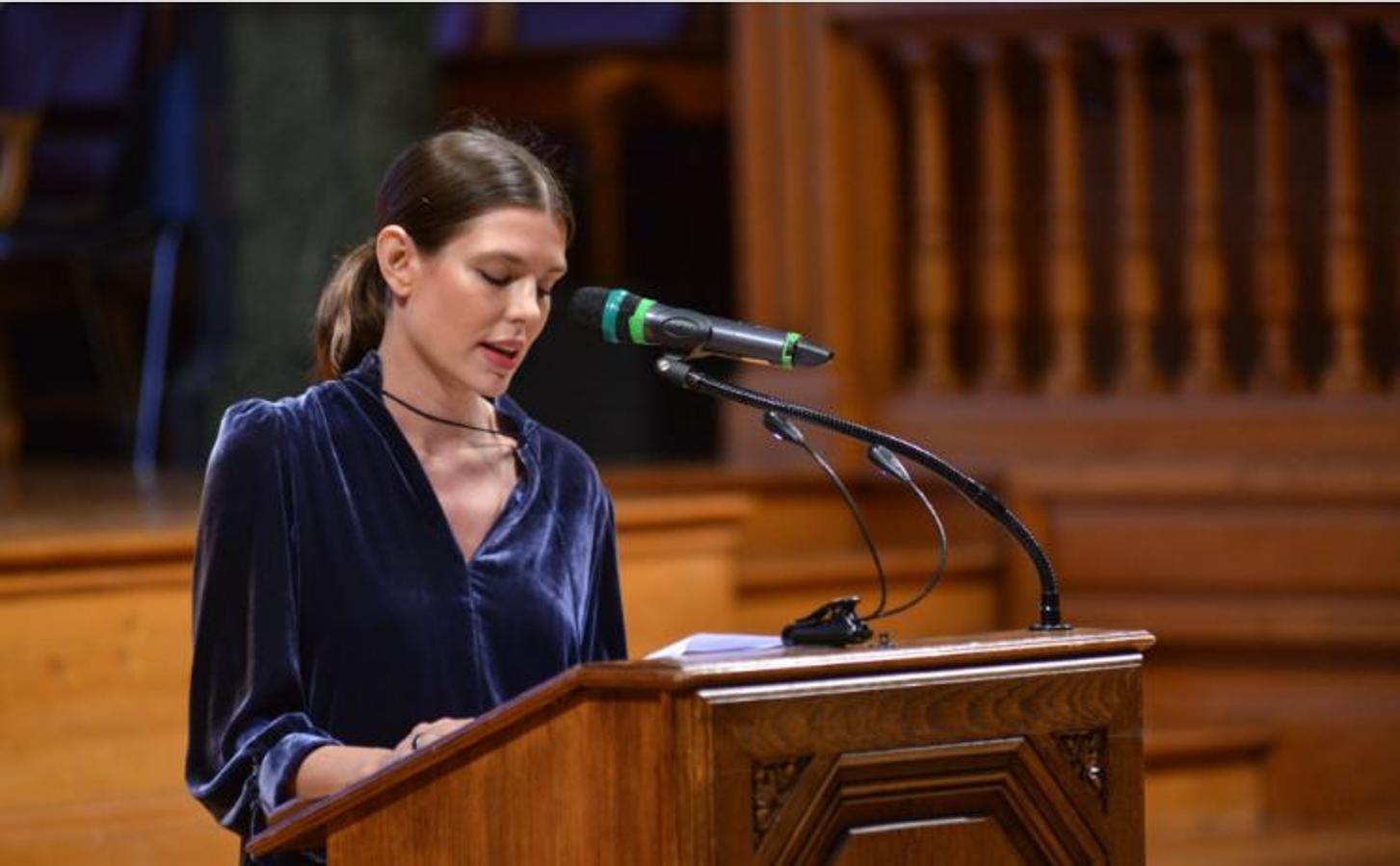 Esta semana, durante los encuentros filosóficos que organiza Carlota y patrocina Montblanc, la princesa filósofa premió a Jean Claude Milner por sus 40 años de carrera; Emanuele Coccia, por el libro "La vie des plantes. Une methaphysique du melange” y el editor Michel Valensi. Los cofundadores de sus encuentros también son hombres: Joseph Cohen, Robert Maggiori y Raphael Zagury-Orly. ¿No sería bonito que Montblanc y Carlota Casiraghi reconocieran el trabajo de las filósofas, precisamente en la disciplina que menos reconoce a las mujeres? ¿Nos lees, Carlota?